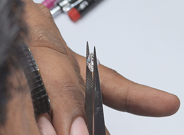 Loose Certified/Uncertified Diamond Quality Control