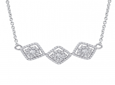 Cluster Halo Diamond Necklace
