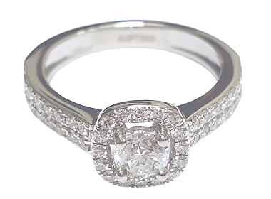 Diamond Engagement Ring in Platinum